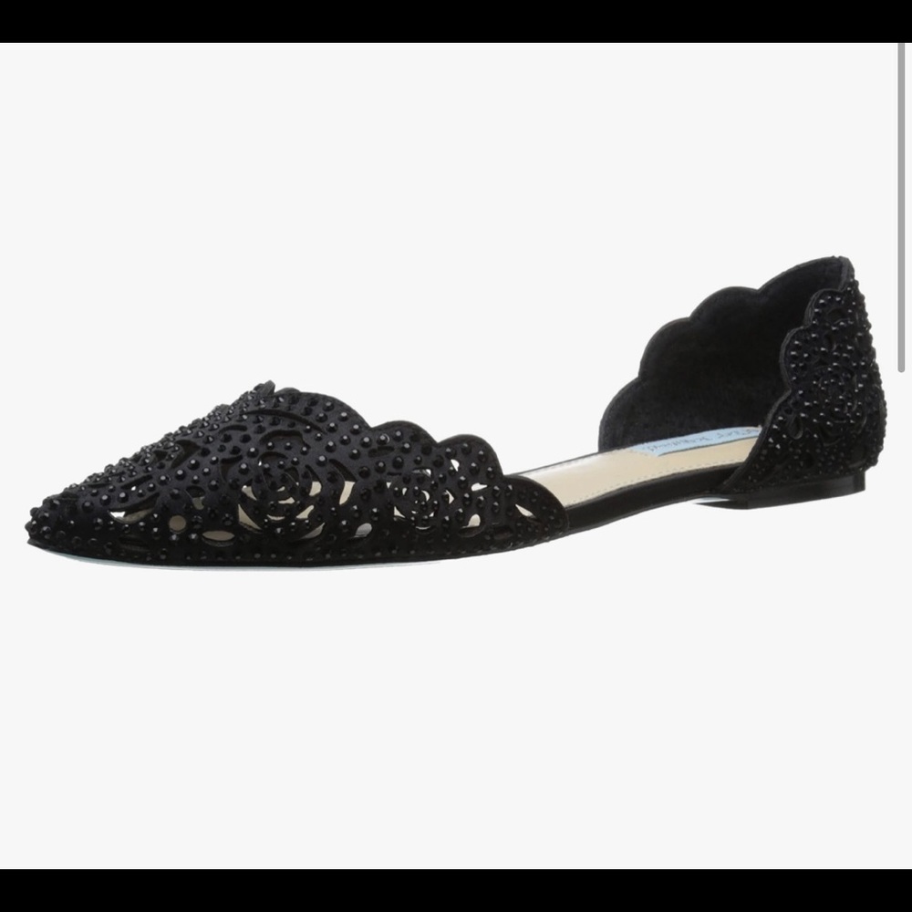 Blue by Betsy Johnson Lucy flat